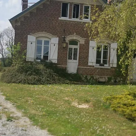 Holiday home Chez Grand Maman Coucy-le-Chateau-Auffrique